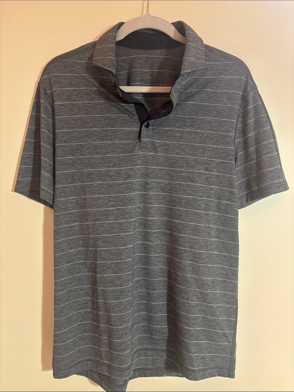 Lululemon Men's Evolution Polo - Gray Stripe Moisture Wicking Shirt - Sz M